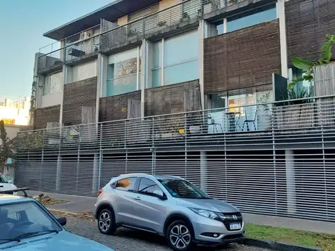 Moderno Loft de 2amb con cochera en alquiler.