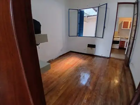 Depto Tipo Casa en Alquiler de 2 ambientes