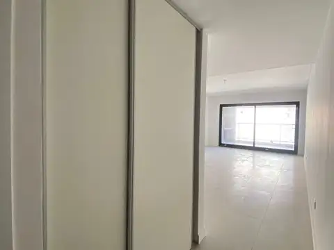 Monoambiente con balcón y parrilla a estrenar en Caballito/Flores