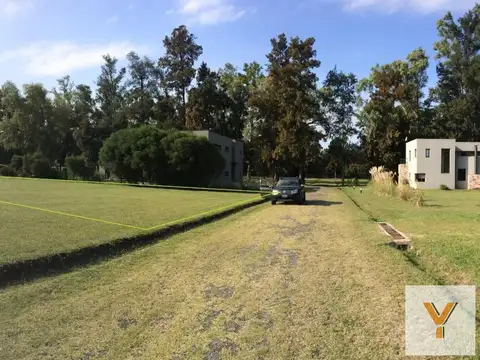 Terreno en venta - 800mts2 - La Arbolada