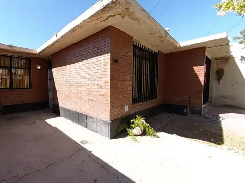 CASA EN VENTA 3 DORMITORIOS EN GUAYMALLÉN CON TOUR VIRTUAL