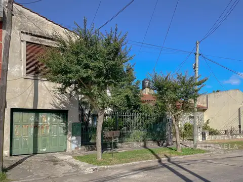 Depto Tipo Casa en Venta de 6 ambientes