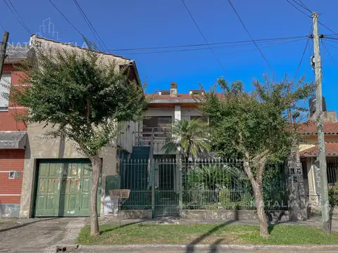 Depto Tipo Casa en Venta de 4 dormitorios