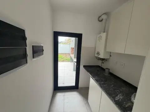 Depto Tipo Casa 4 ambientes con 3 baños