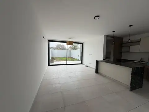 Depto Tipo Casa en Venta de 3 dormitorios