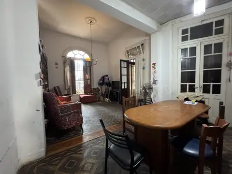 Casa 5 ambientes con 1 baño