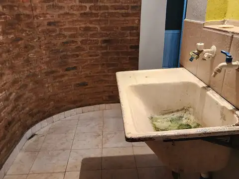 Casa en Alquiler en Valentin Alsina, $ 820.000