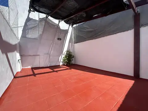 Depto Tipo Casa en Venta en Parque Avellaneda, USD 77.000