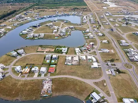 Terreno en Venta en Berazategui, USD 78.000