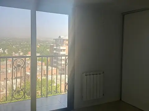 Departamento en Alquiler con 2 cocheras