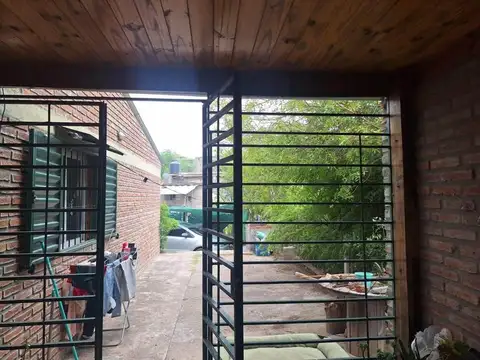 Entre Calles Buenos Aires Y Juan B Alberdi