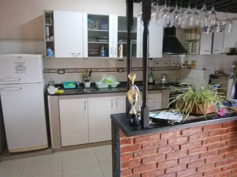 Galpon en Venta 27,01  mts Fondo