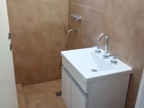 Depto Tipo Casa en Venta 70 años