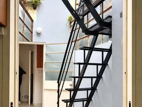 Depto Tipo Casa en Venta 70 años