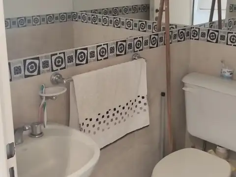Depto Tipo Casa 2 ambientes con 1 baño