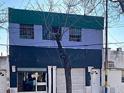 AMPLIO LOCAL-DEPOSITO-ENTREPISO República de la Sexta - NECOCHEA 3350