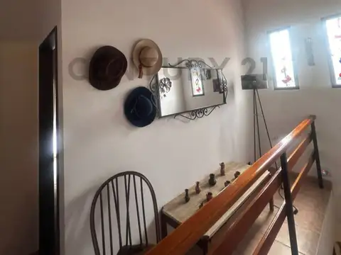 VENTA CASA 6 AMBIENTES QUILMES - COCHERA