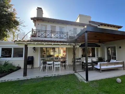 Casa en venta con pileta, Barrio cerrado La Escondida, Tigre