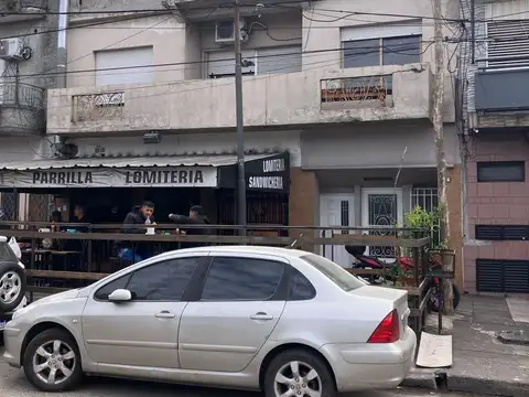 VENTA LOCAL COMERCIAL MAS VIVIENDAS CASEROS