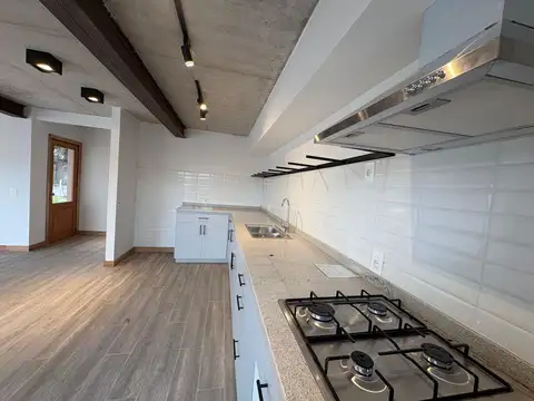 Depto Tipo Casa en Venta de 4 ambientes