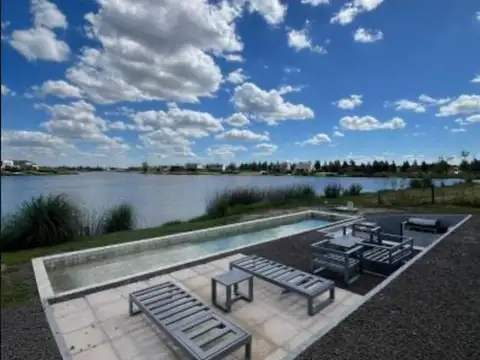 Casa en Venta en El Naudir, USD 405.000