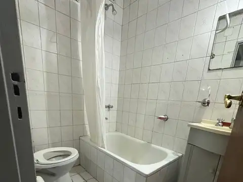 VENTA DEPARTAMENTO UN DORMITORIO INTERNO - ABASTO