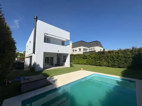 Casa en venta barrio Castaños