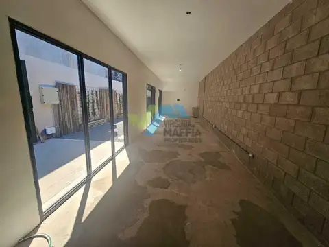 Locales de Paseo de Compras en Caaamaño 100