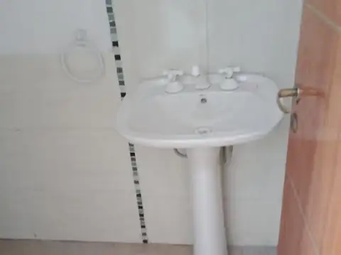 Depto Tipo Casa en Venta en Ramos Mejia, USD 110.000