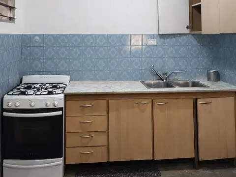 Juan P. Esnaola 1600