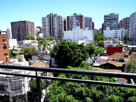 Excelente semipiso en el centro de Martínez