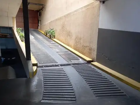 COCHERA FIJA CUBIERTA -muy comoda