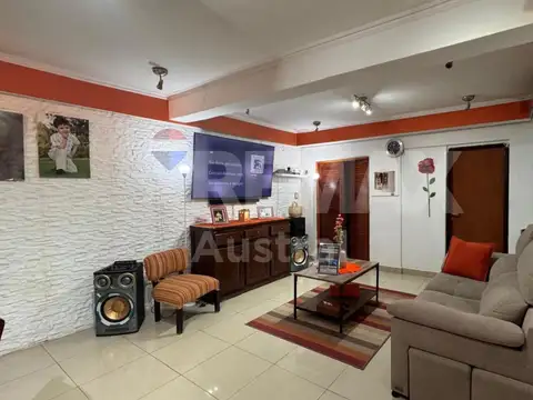 Casa 6 ambientes con 3 baños