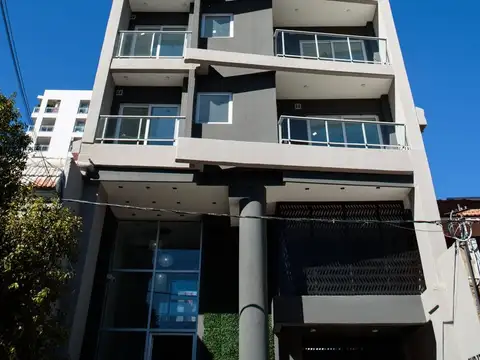 VENTA, DPTO 1 DORM + COCH Y AMENITIES/ B° CANDIOTI