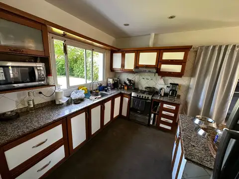 Casa en Venta en La Reja, USD 165.000