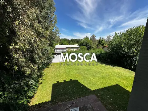 Casa 5 ambientes con 1 baño