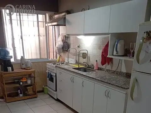 Departamento 6 ambientes con 2 baños