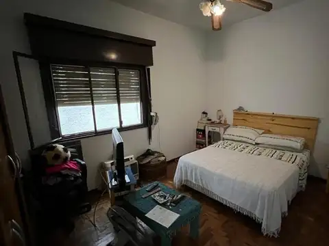 Avenida Peron 1000 , Piso 2