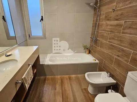 Casa en Venta en Las Golondrinas, USD 360.000