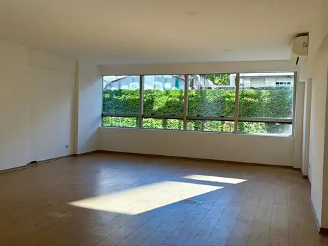 Mariscal Antonio José De Sucre 1500, Piso 2