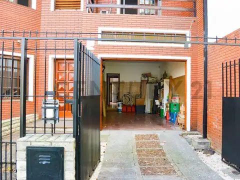 Doctor Emilio Ravignani 1500, Piso 0