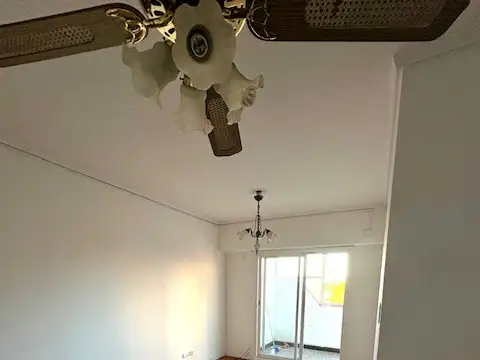 3 Ambientes Muy Luminoso en Saavedra – Balcón Corrido al Contrafrente – Frente a Estación de Tren