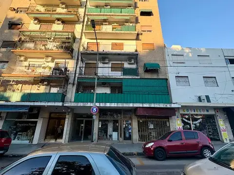 3 Ambientes Muy Luminoso en Saavedra – Balcón Corrido al Contrafrente – Frente a Estación de Tren
