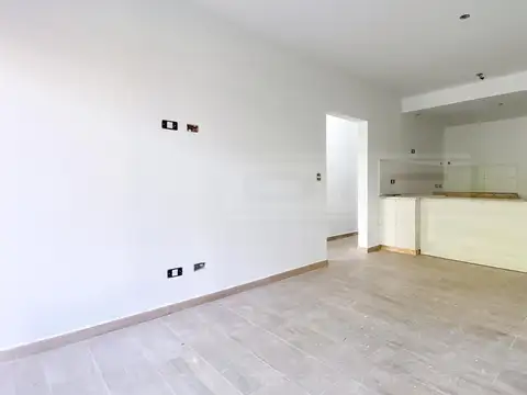 Av. Libertador  al 3200, entre Don Orione y Martin Rodriguez