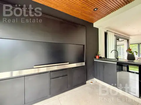 Casa en Venta al Este