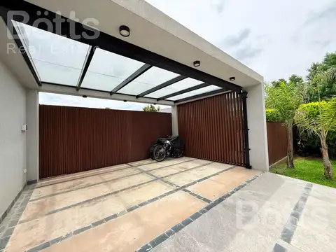 Casa 5 ambientes con 2 baños