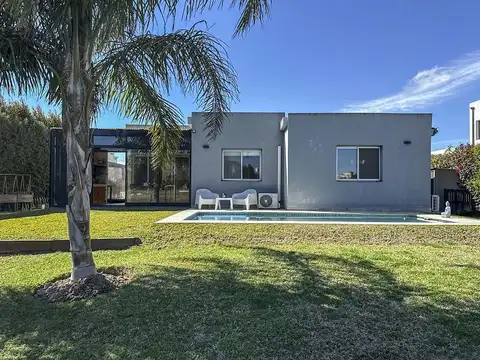 Casa 4 ambientes con 3 baños