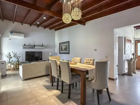 Casa en Venta al Oeste