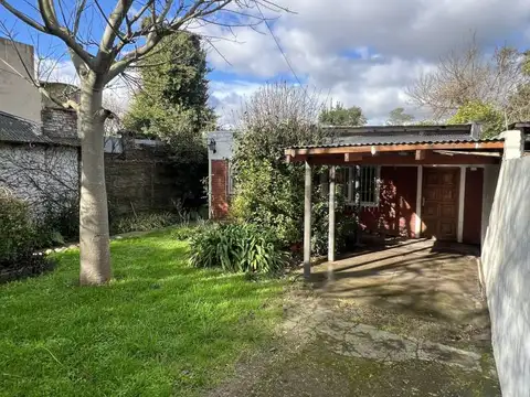 CASA A LA VENTA 3 DORMITORIOS Y PARQUE IDEAL DESARROLLADORES - CITY BELL