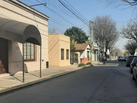 Venta Lote para emprendimiento / Pilar Centro